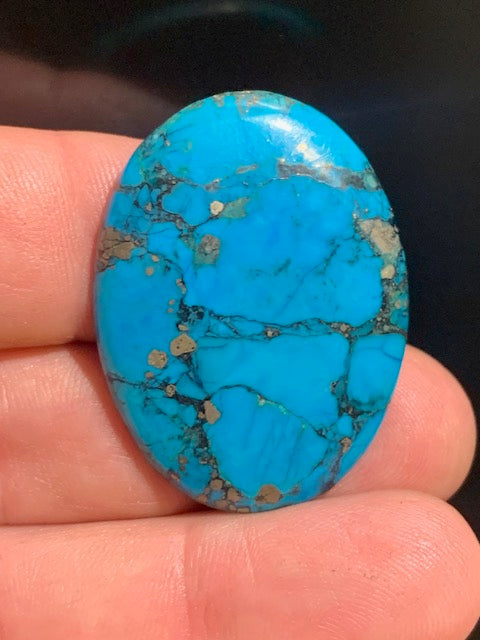 Turquoise reconstituée, cabochon de forme ovale de 40 mm x 30 x 5 - 9,4 gr.