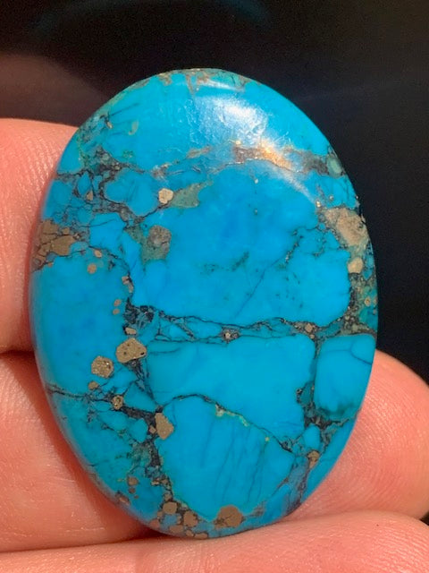 Turquoise reconstituée, cabochon de forme ovale de 40 mm x 30 x 5 - 9,4 gr.