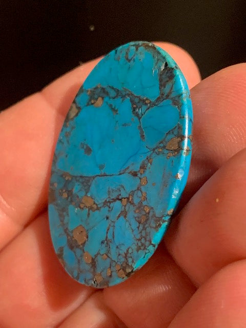 Turquoise reconstituée, cabochon de forme ovale de 40 mm x 30 x 5 - 9,4 gr.