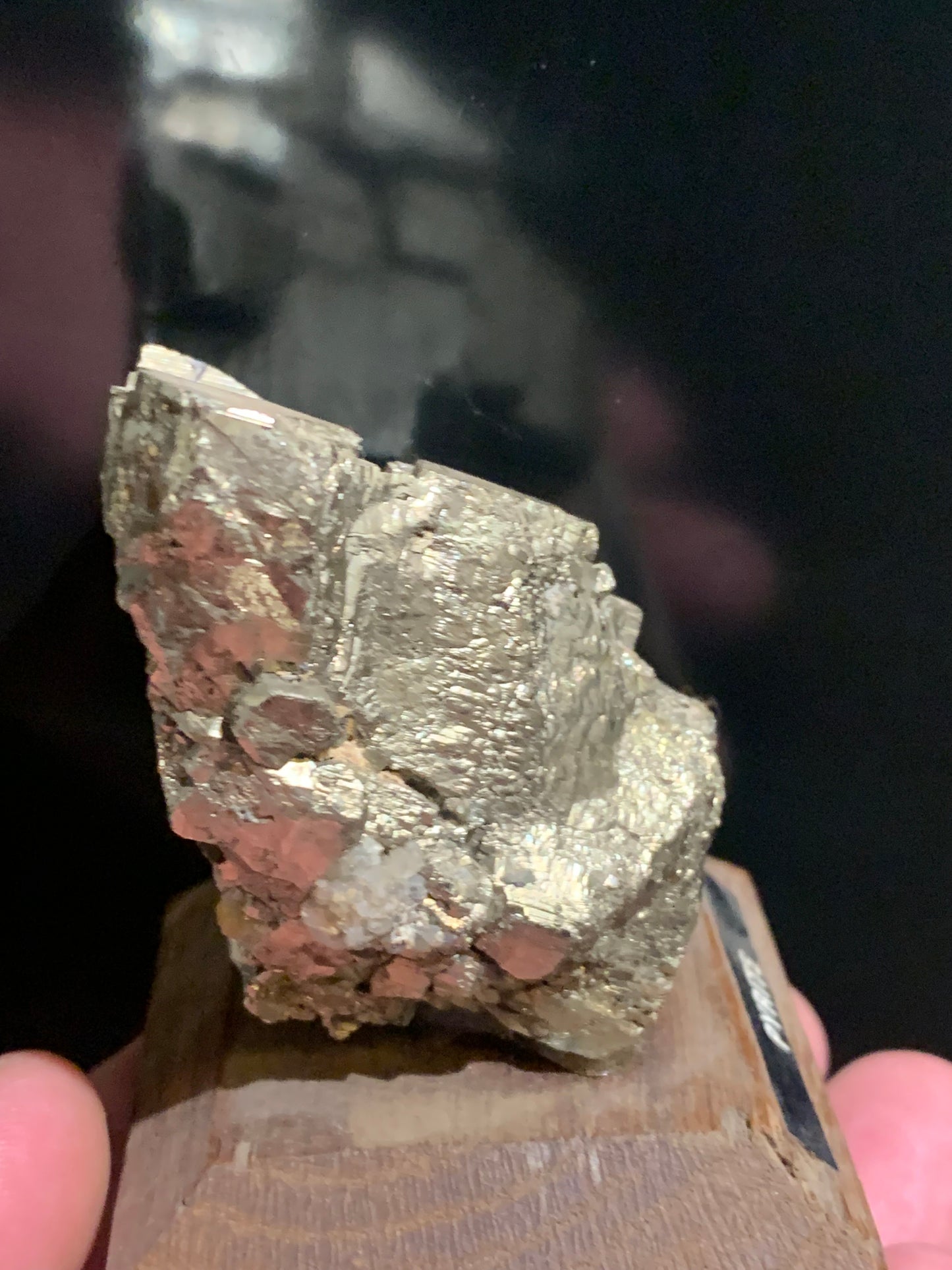 Pyrite, spécimen brut de 69 x 54 x 46 millimètres - 324 grammes