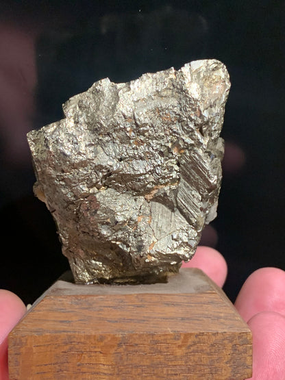 Pyrite, spécimen brut de 69 x 54 x 46 millimètres - 324 grammes