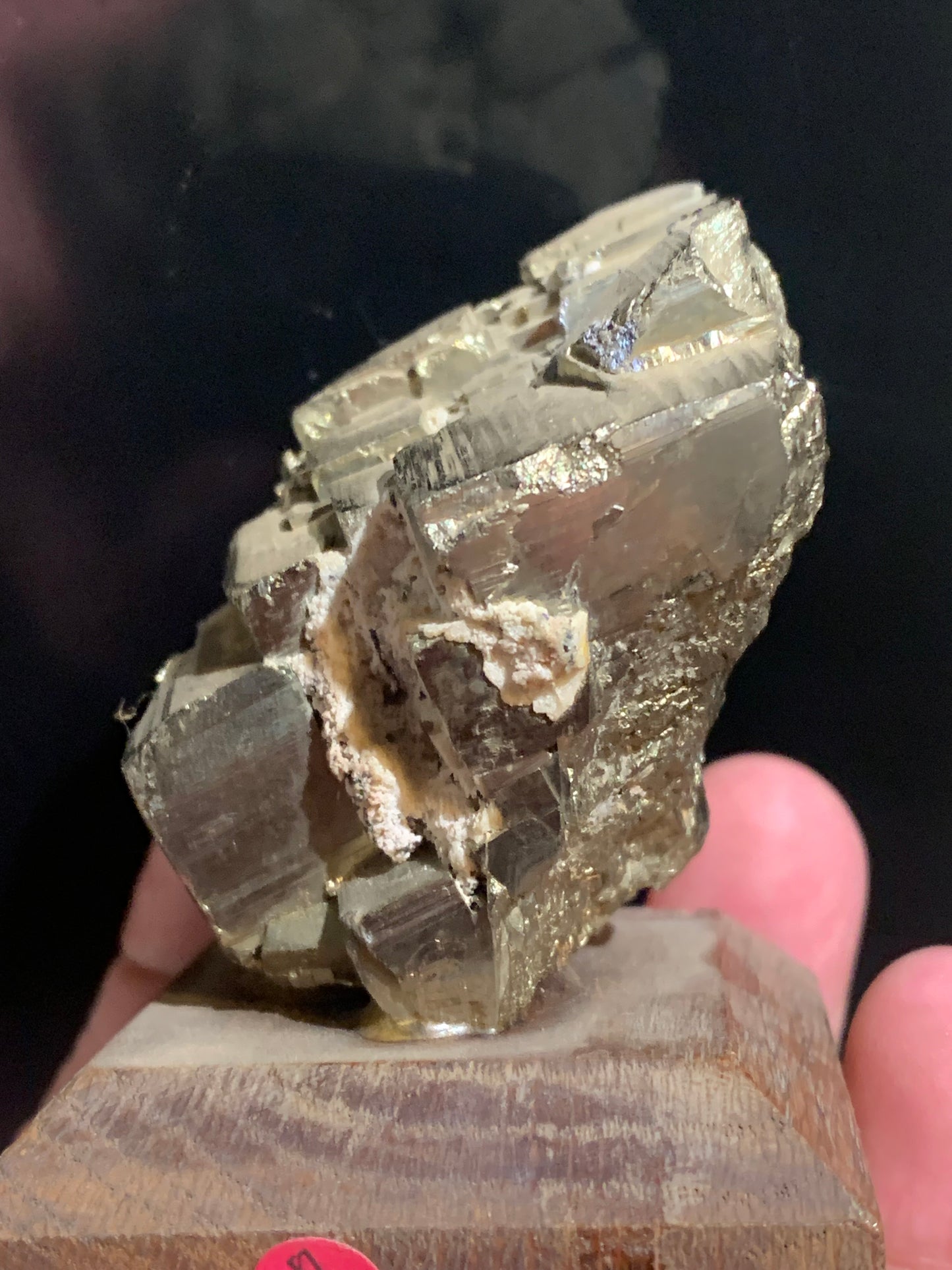 Pyrite, spécimen brut de 69 x 54 x 46 millimètres - 324 grammes