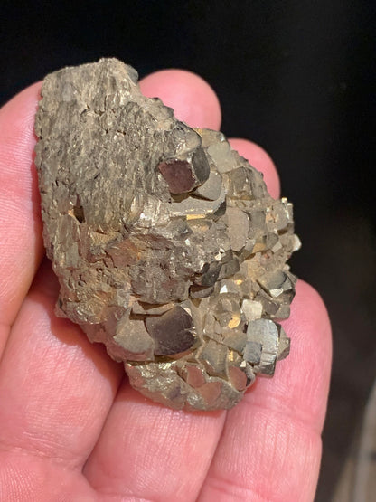 Pyrite, spécimen brut de 62 x 43 x 34 millimètres - 111,1 grammes