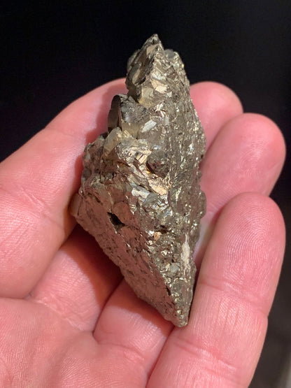 Pyrite, spécimen brut de 62 x 43 x 34 millimètres - 111,1 grammes