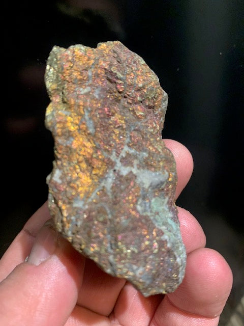 Chalcopyrite, spécimen brut de 72 x 42 x 37 millimètres - 120,7 grammes