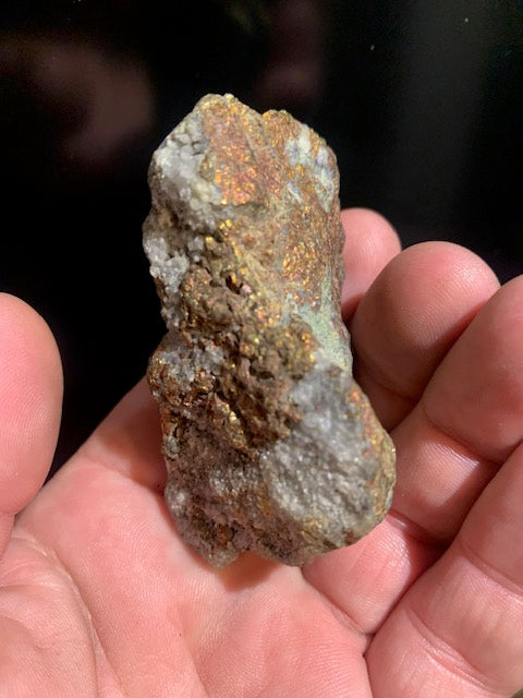 Chalcopyrite, spécimen brut de 72 x 42 x 37 millimètres - 120,7 grammes