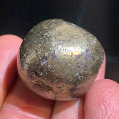 Chalcopyrite – Pierre roulée (polie) – 30 x 29 x 26 mm – 52 gr.