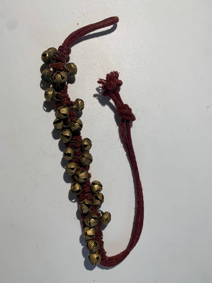 Sélection de bracelets de danses, fait en textile et perles/ clochettes en métal