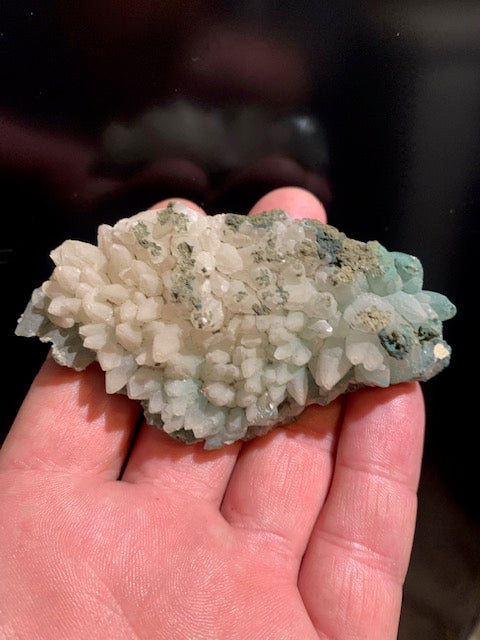 Calcite blanche, spécimen brut et naturel de 90 x 40 x 30mm - 99 gr.. Belle pièce de minéralogie !