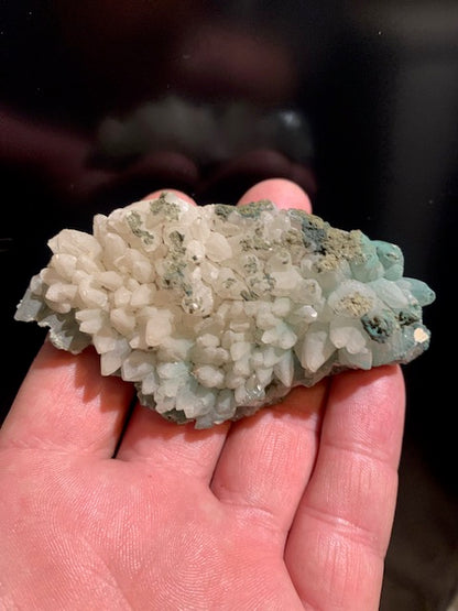 Calcite blanche, spécimen brut et naturel de 90 x 40 x 30mm - 99 gr.. Belle pièce de minéralogie !