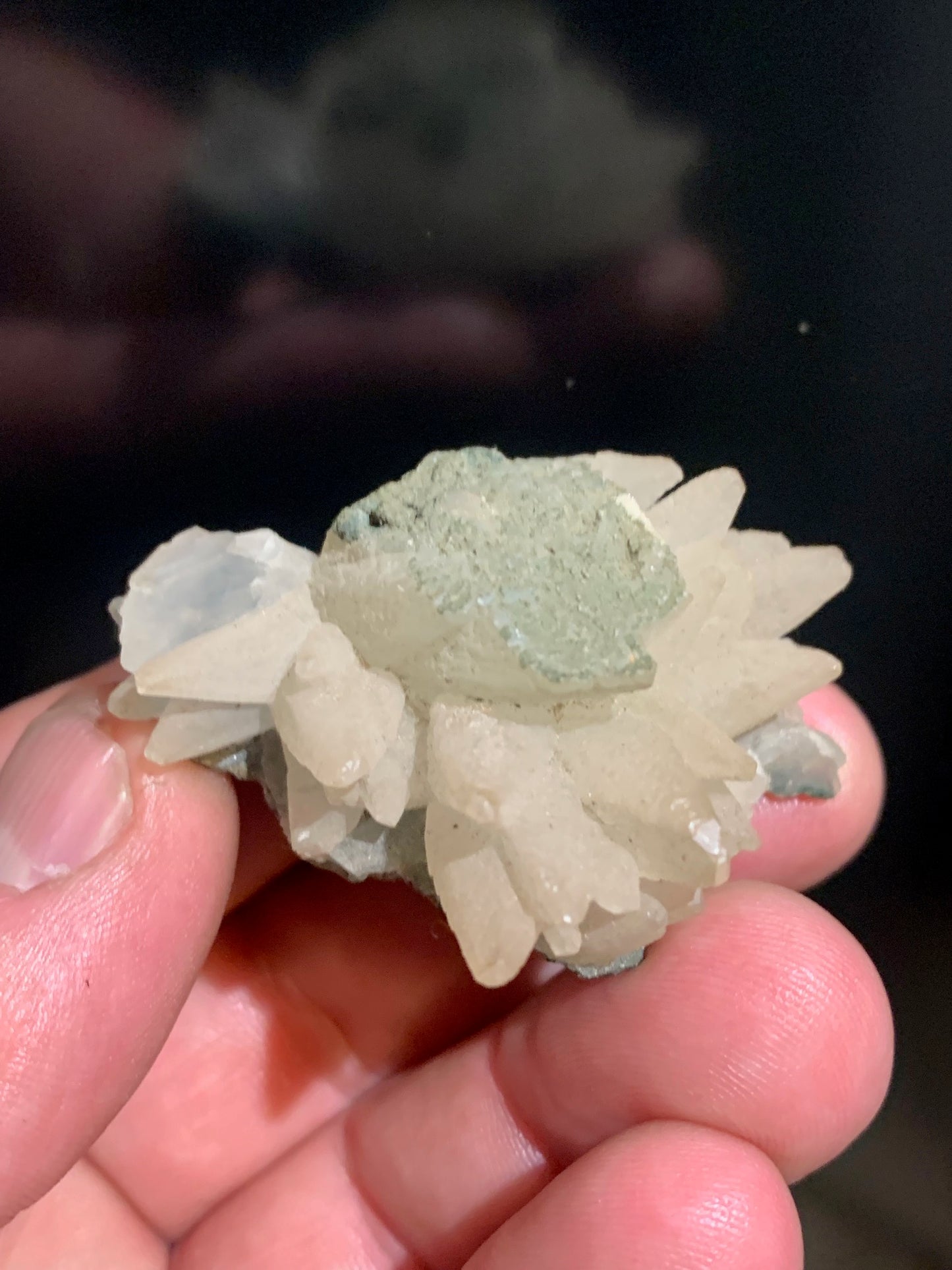 Calcite blanche, spécimen brut et naturel de 52 x 37x 23 mm - 36 gr. - Belle pièce de minéralogie