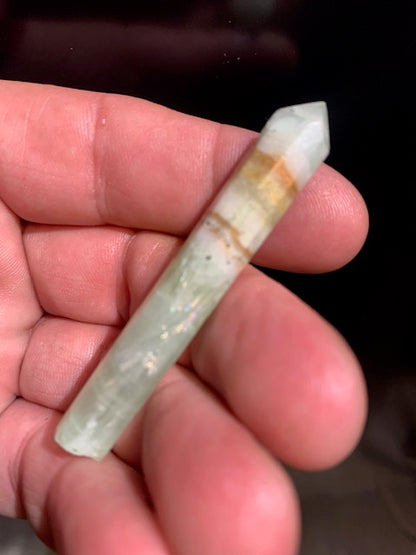 Calcite verte, Pointe/ Laser - 61 x 8 mm - 9,2 gr.