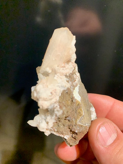 Heulandite, spécimen brut et naturel, collection ancienne - 73 x 58 x 39 mm - 55 gr.