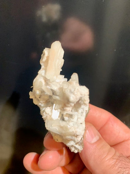 Heulandite, spécimen brut et naturel, collection ancienne - 73 x 58 x 39 mm - 55 gr.
