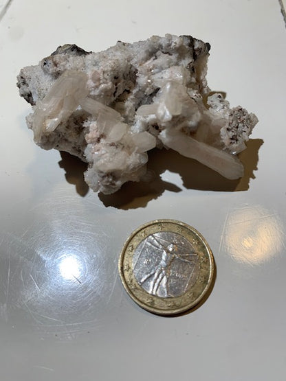 Heulandite, spécimen brut et naturel, collection ancienne - 73 x 58 x 39 mm - 55 gr.