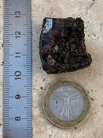 Rubis sur gangue de Zoisite, 25mm x24 x 23 - 17,7 grammes. Parfait en collection, exposition, lapidage...