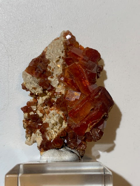 Vanadinite, spécimen brut et naturel, collection ancienne - 47 x 32 x 15 mm - 29,3 gr.
