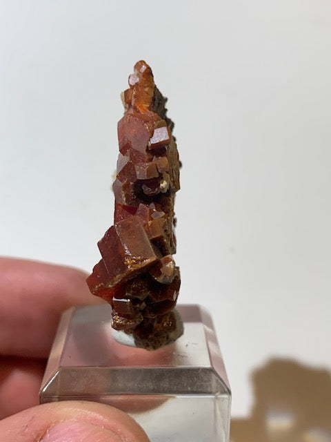 Vanadinite, spécimen brut et naturel, collection ancienne - 47 x 32 x 15 mm - 29,3 gr.