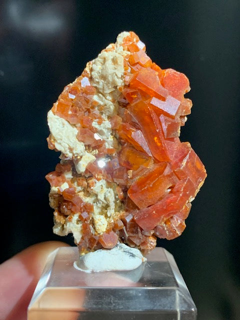 Vanadinite, spécimen brut et naturel, collection ancienne - 47 x 32 x 15 mm - 29,3 gr.
