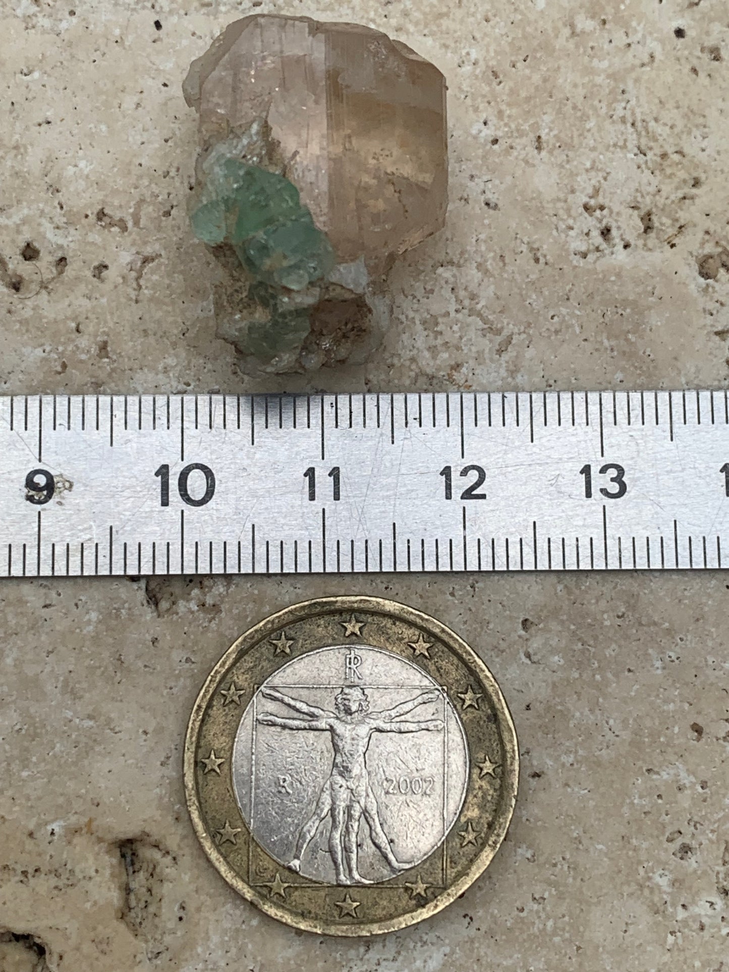Topaze Impériale avec Aigue-marine, superbe cristal naturel de 25mm x18 x18 - 11,2 grammes. Belle pièce de collection, unique et assez rare !