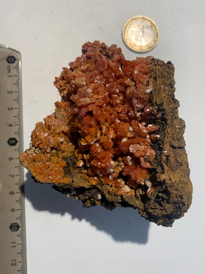 Vanadinite, spécimen brut et naturel - 100 x 83 x 74 mm - 382 gr. - 📽️ Vidéo disponible