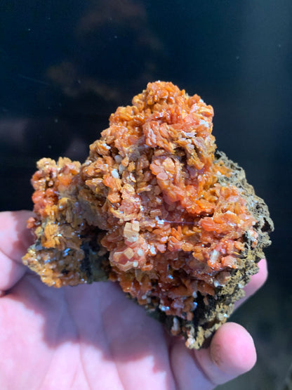 Vanadinite, spécimen brut et naturel - 100 x 83 x 74 mm - 382 gr. - 📽️ Vidéo disponible