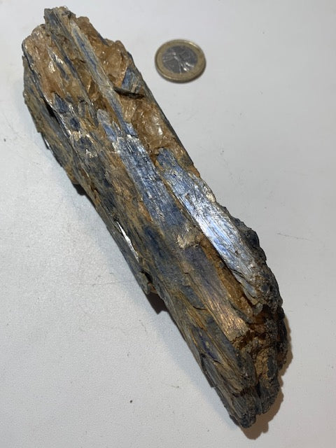 Cyanite disthène, spécimen naturel - 170 x 47 x 32 mm - 396 gr.