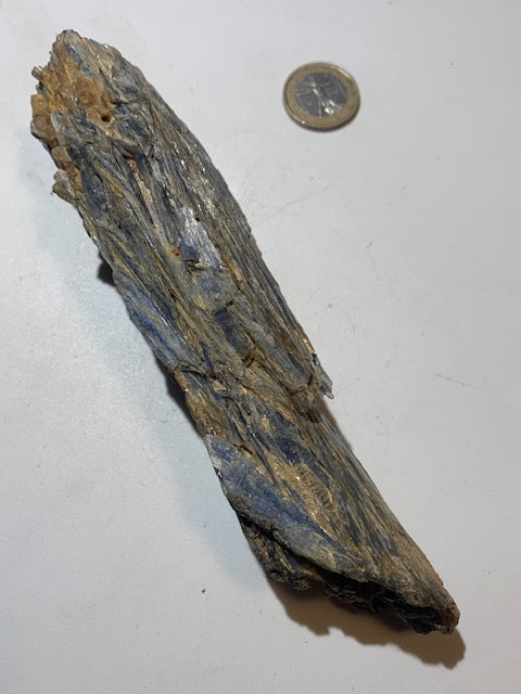 Cyanite disthène, spécimen naturel - 170 x 47 x 32 mm - 396 gr.
