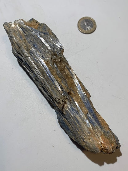 Cyanite disthène, spécimen naturel - 170 x 47 x 32 mm - 396 gr.
