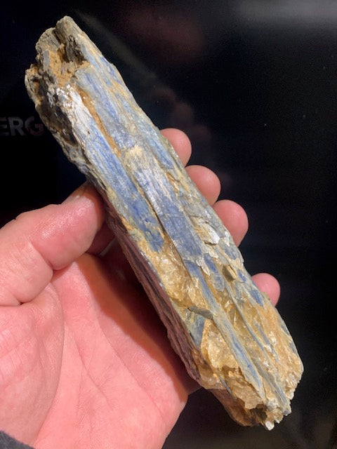 Cyanite disthène, spécimen naturel - 170 x 47 x 32 mm - 396 gr.