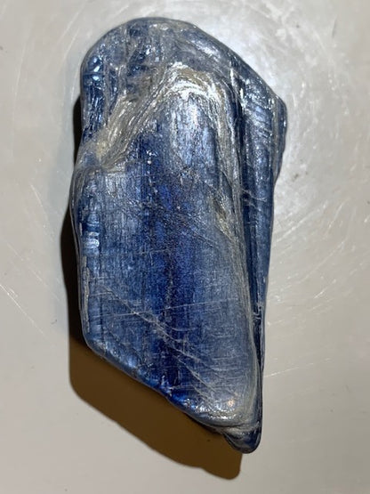 Cyanite disthène, spécimen naturel - 50 x 24 x 12 mm - 33,2 gr.