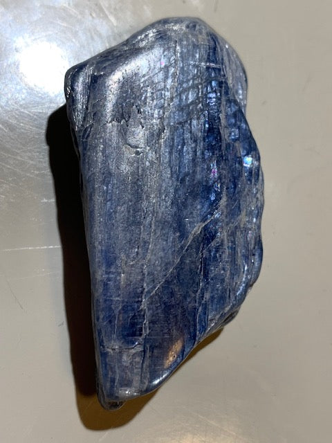 Cyanite disthène, spécimen naturel - 50 x 24 x 12 mm - 33,2 gr.
