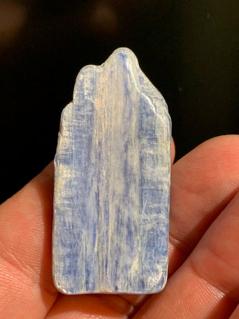 Cyanite disthène, spécimen naturel - 52 x 24 x 7  mm - 20,5 gr.