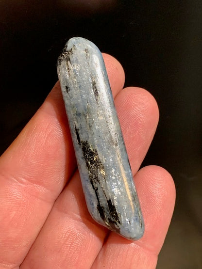 Cyanite disthène, spécimen naturel - 54 x 16 x 9 mm - 21 gr.