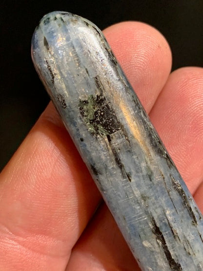 Cyanite disthène, spécimen naturel - 54 x 16 x 9 mm - 21 gr.