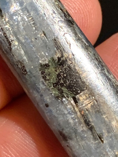 Cyanite disthène, spécimen naturel - 54 x 16 x 9 mm - 21 gr.