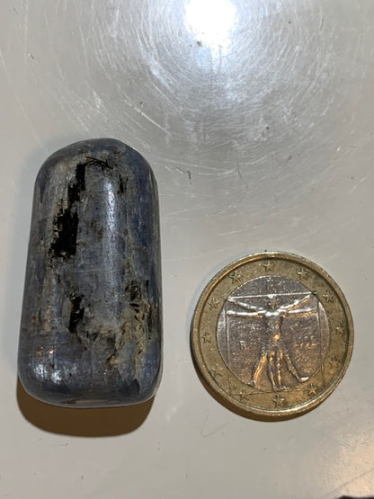Cyanite disthène, spécimen naturel - 36 x 19 x 16 mm - 25,6 gr.