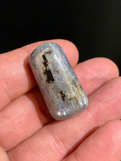 Cyanite disthène, spécimen naturel - 36 x 19 x 16 mm - 25,6 gr.