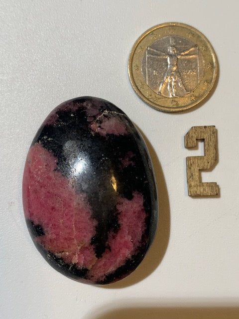 Rhodonite - 4 galets au choix - 45 x 35 x 15 mm environ - Qualité AA à AAA