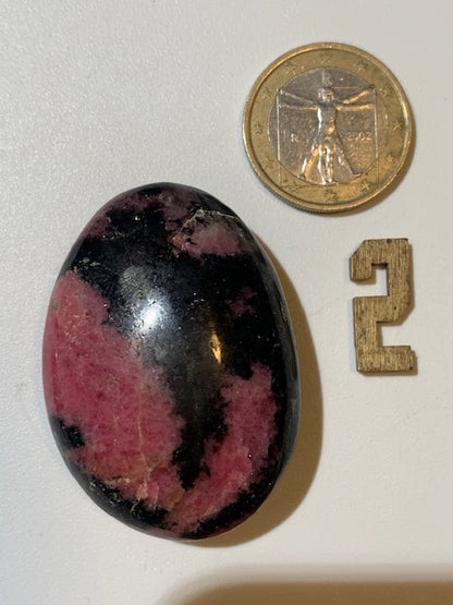 Rhodonite - 4 galets au choix - 45 x 35 x 15 mm environ - Qualité AA à AAA