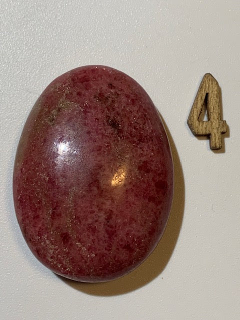 Rhodonite - 4 galets au choix - 45 x 35 x 15 mm environ - Qualité AA à AAA