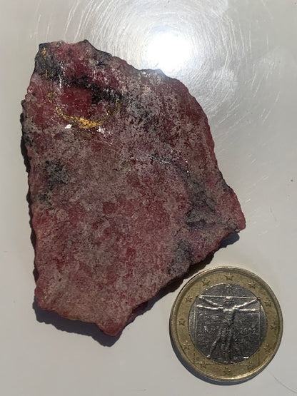 Rhodonite - spécimen brute, petite plaque - 64 x 44 x 7 mm - 40 gr - Qualité AAA