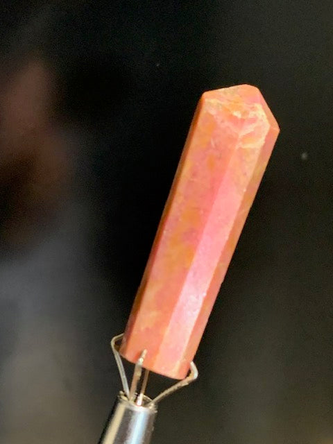 Rhodonite – 4 petites pointes/lasers au choix – environ 30 mm x 8 mm de diamètre – Qualité AA à AAA – Parfaites pour la création de pendentifs