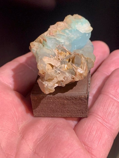Smithsonite bleue – spécimen brut et naturel - Collection ancienne - 60 x 35 x 29 cm - 80 gr.
