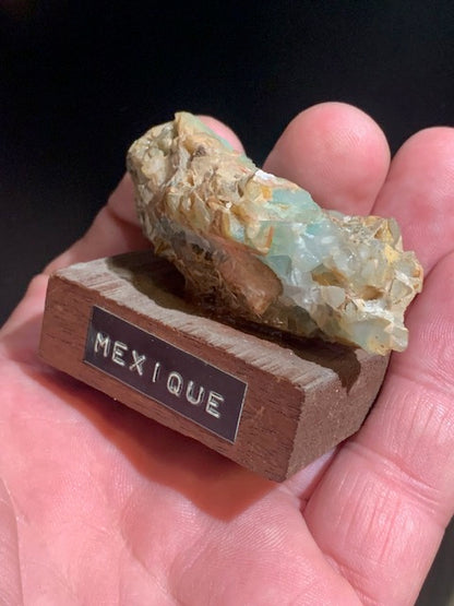 Smithsonite bleue – spécimen brut et naturel - Collection ancienne - 60 x 35 x 29 cm - 80 gr.