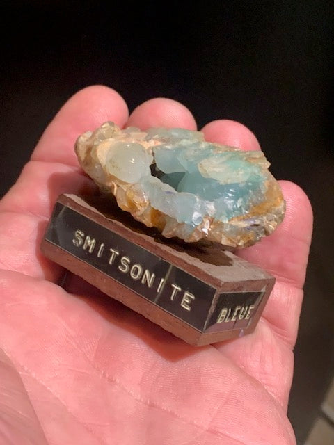 Smithsonite bleue – spécimen brut et naturel - Collection ancienne - 60 x 35 x 29 cm - 80 gr.