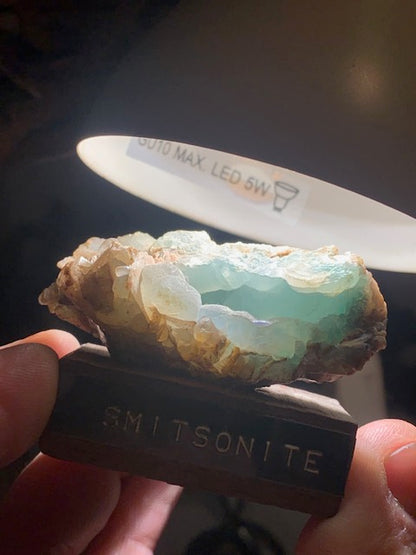 Smithsonite bleue – spécimen brut et naturel - Collection ancienne - 60 x 35 x 29 cm - 80 gr.