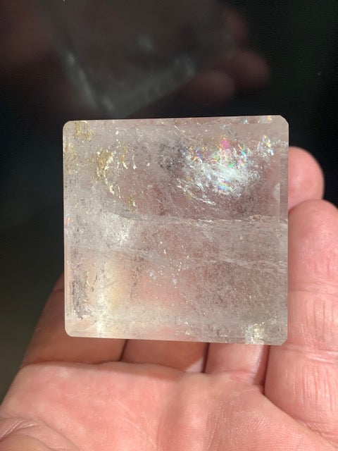 Cube en cristal de roche, un des 5 Solides de Platon - 43 mm/ 223,6 gr. - Qualité A à AAA