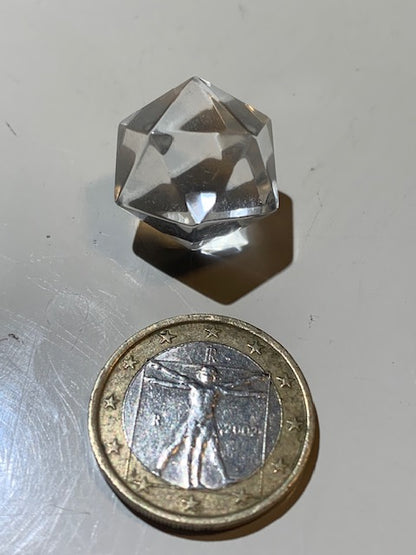 Icosaèdre en cristal de roche, un des 5 Solides de Platon - ± 17 mm/ 4,4 gr. - Qualité A à AAA