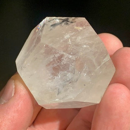 Dodécaèdre en cristal de roche, un des 5 Solides de Platon - 48 mm/ 105,7 gr. - Qualité A à AAA